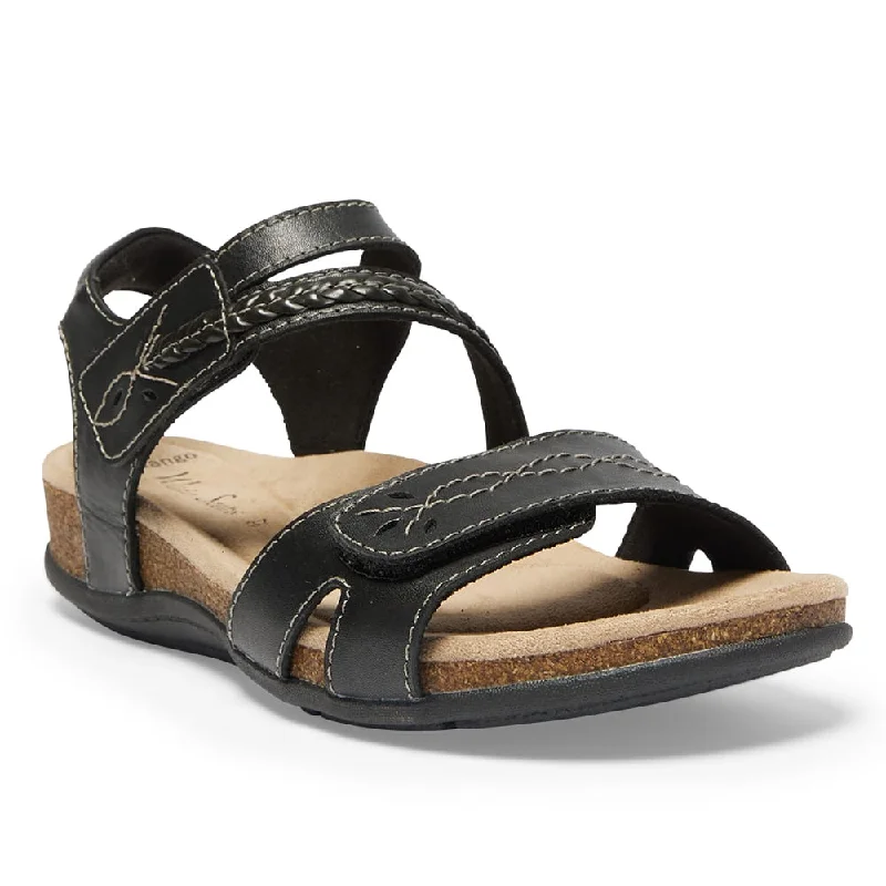 Fandango Sandal in Black Leather